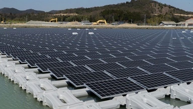 China Activates the World’s Largest Floating Solar Power Plant – Elite ...