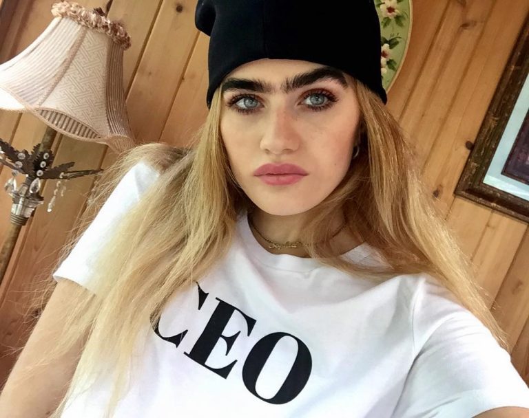 Meet The Stunning Model With A Bushy Unibrow Who Challenges Beauty ...